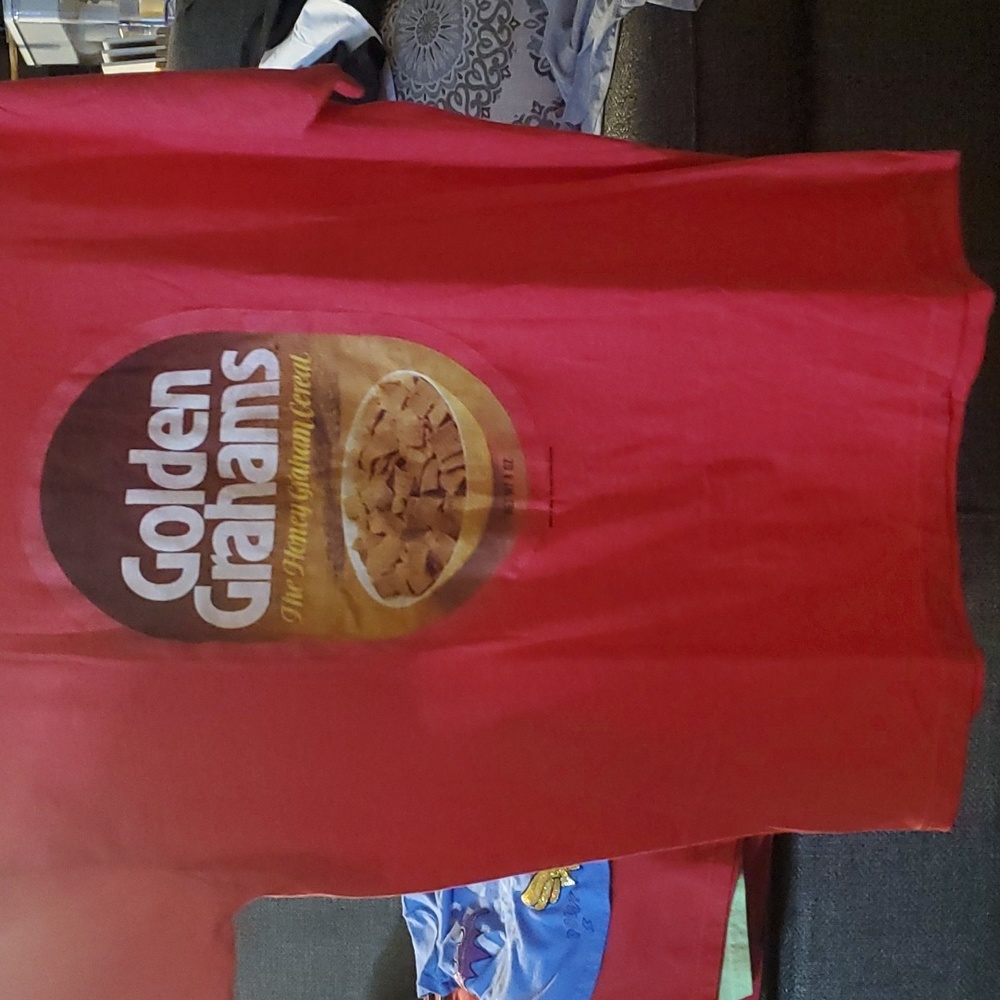 NWOT Golden Grahms T-Shirt